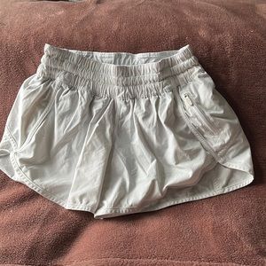 Lululemon tracker shorts